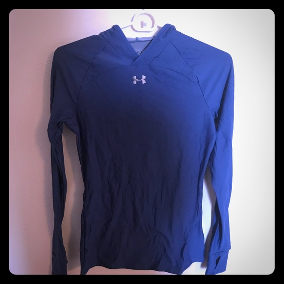 under armour long sleeve with thumb holes